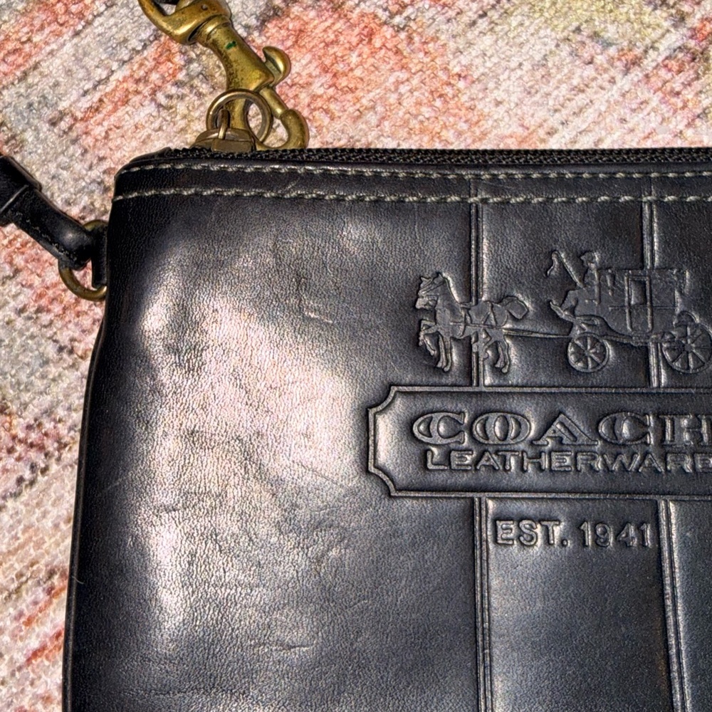Coach Leatherware Vintage Black Leather Wristlet - Picture 5 of 8